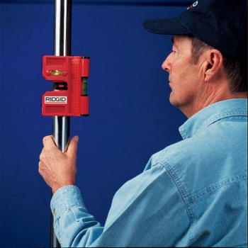 Применение магнитного трубного уровня Ridgid 329